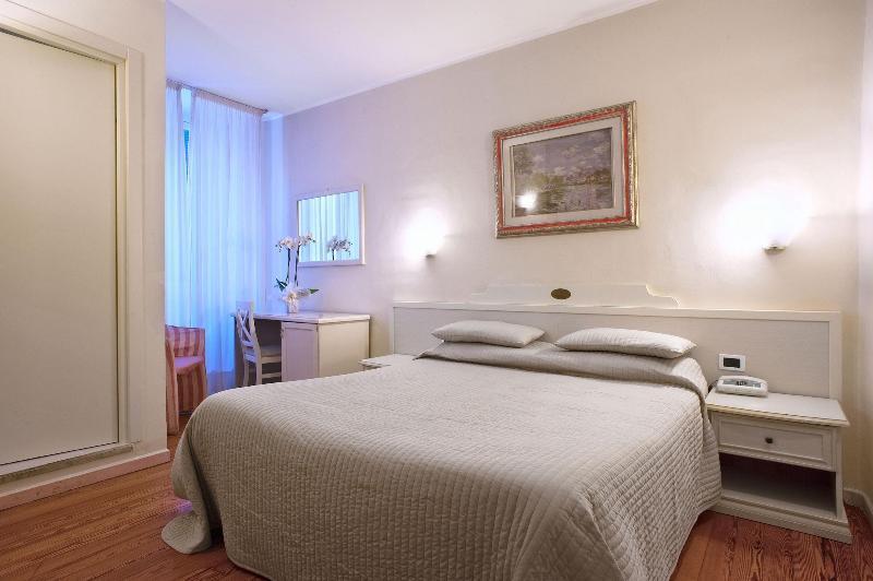 Hotel Cortese Санремо Экстерьер фото