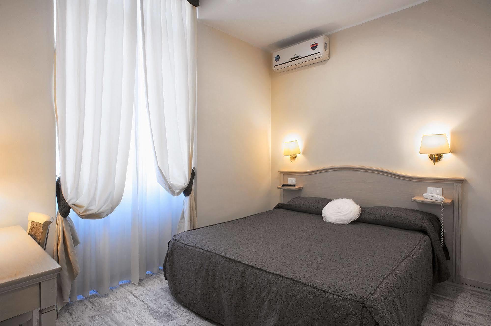 Hotel Cortese Санремо Экстерьер фото